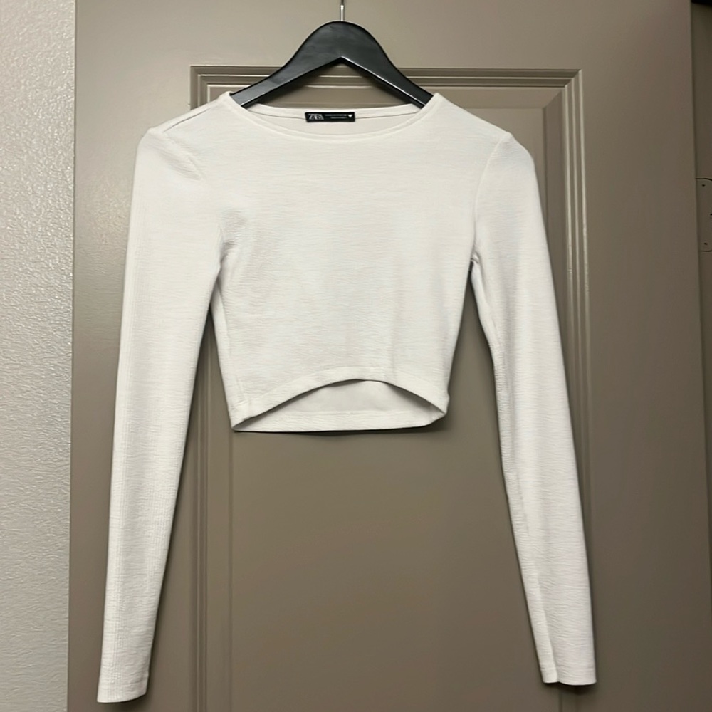 Zara white cropped long sleeve top